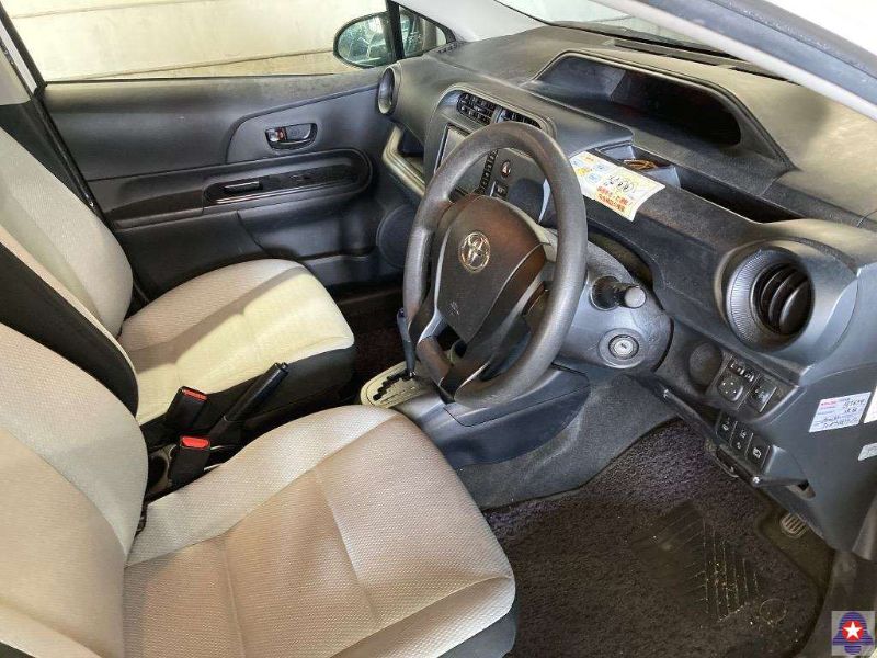  30558  TOYOTA AQUA  2018  