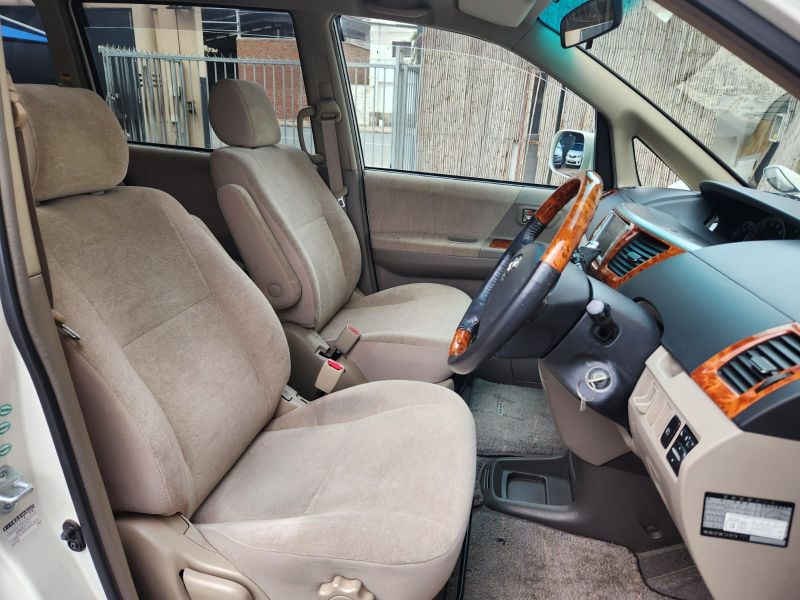  30561  TOYOTA NOAH  2006  