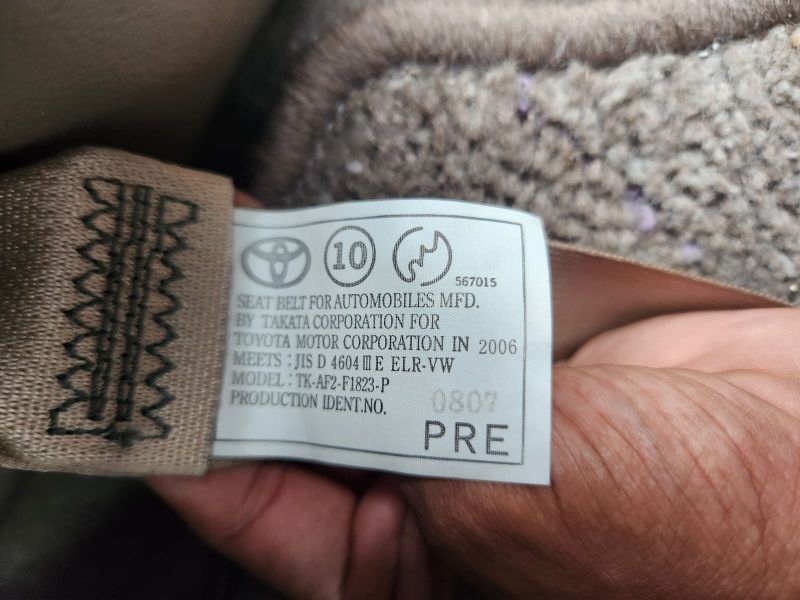  30561  TOYOTA NOAH  2006  