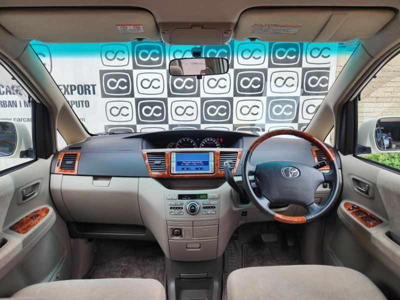  30561  TOYOTA NOAH  2006  