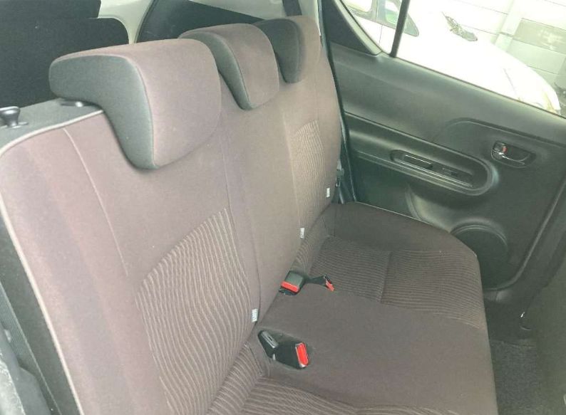  30564  TOYOTA AQUA  2017  