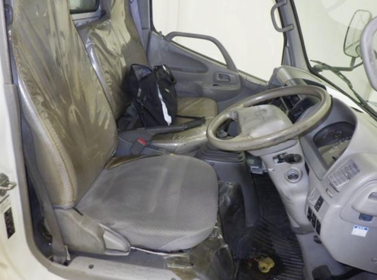  30577  HINO DUTRO  2006  