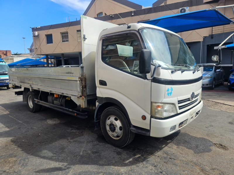  30580  HINO DUTRO  2008 