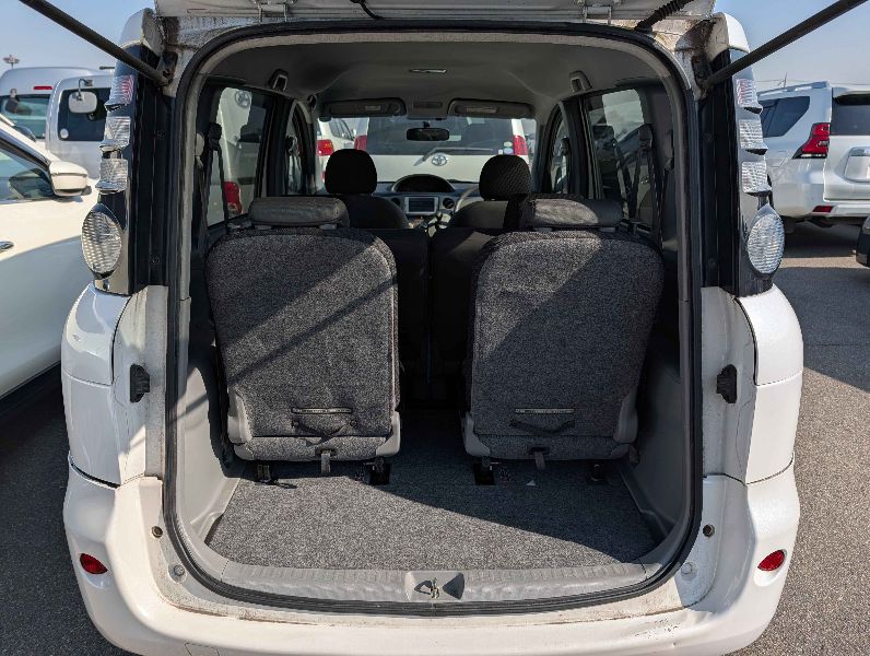  30586  TOYOTA SIENTA  2008  