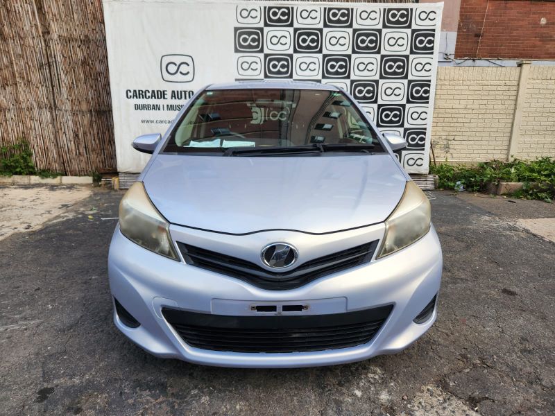  30587  TOYOTA VITZ  2013  