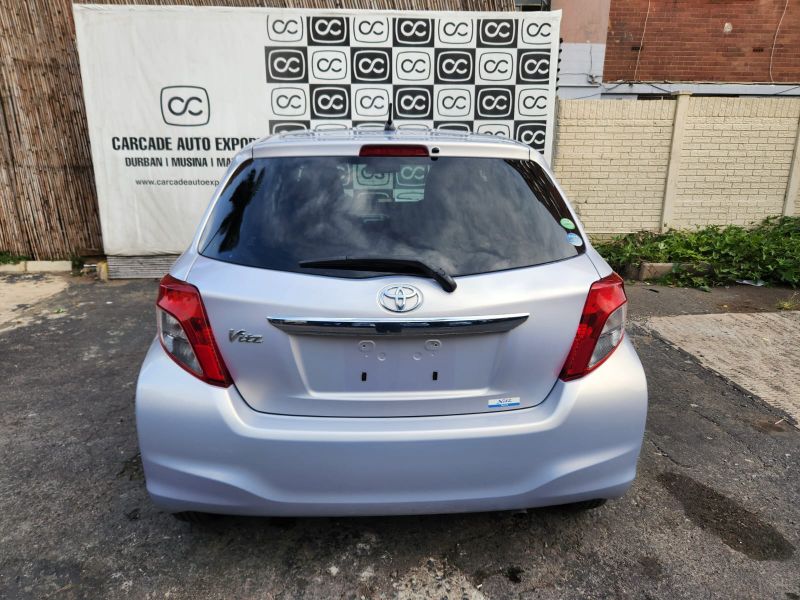  30587  TOYOTA VITZ  2013  