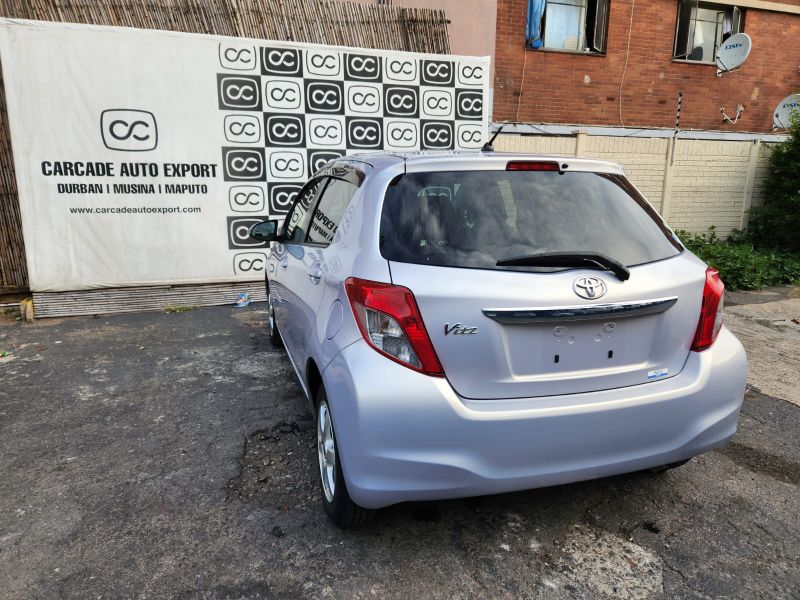  30587  TOYOTA VITZ  2013  