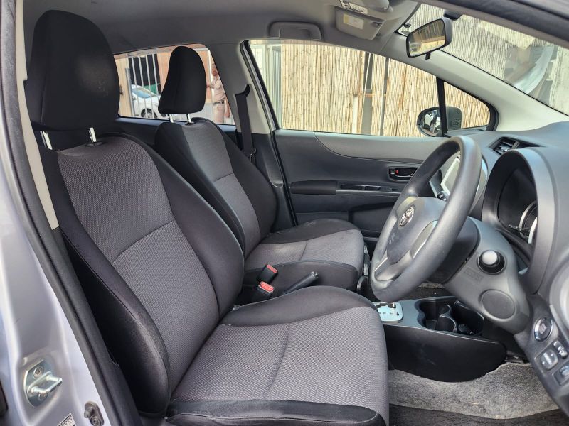  30587  TOYOTA VITZ  2013  