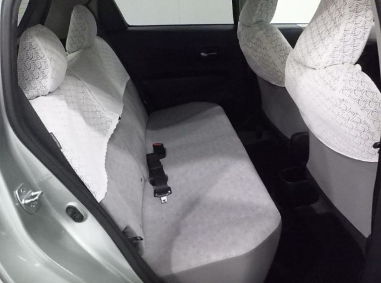  30588  TOYOTA VITZ  2012  