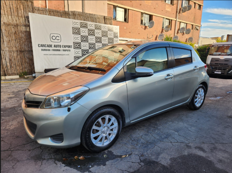  30588  TOYOTA VITZ  2012 