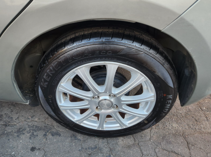  30588  TOYOTA VITZ  2012  