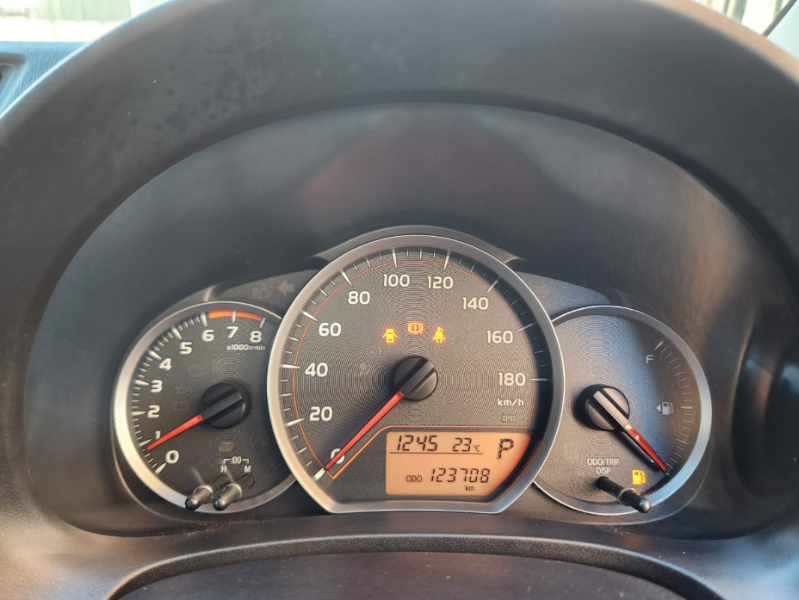  30588  TOYOTA VITZ  2012  