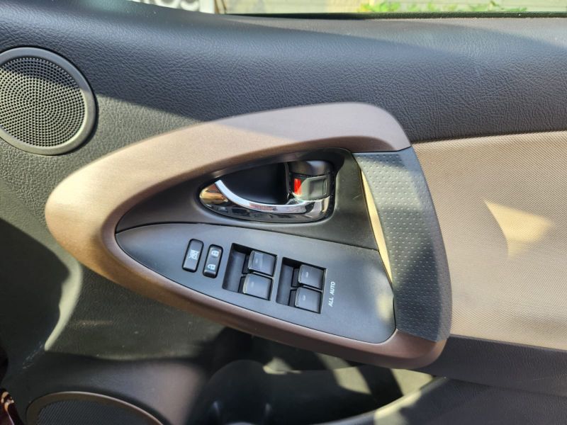  30602  TOYOTA VANGUARD  2010  