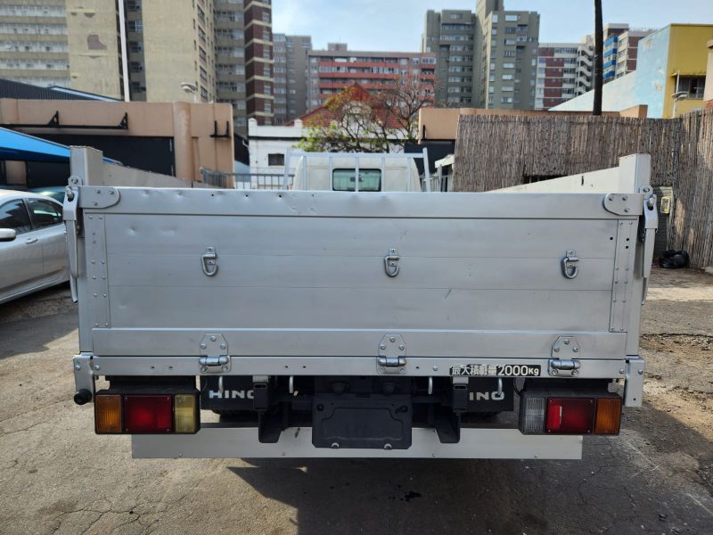  30608  HINO DUTRO  2006  