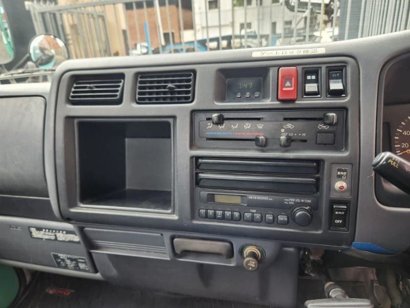  30612  HINO DUTRO TRUCK  1998  