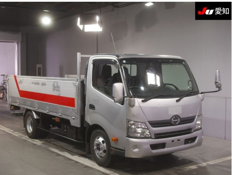  30613  HINO DUTRO  2015 