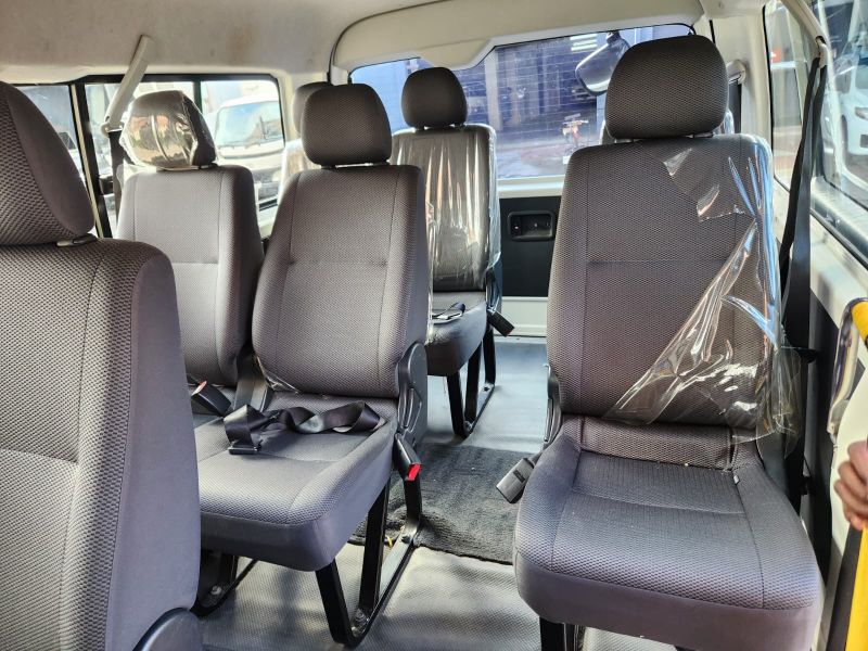  30616  TOYOTA HIACE  2011  