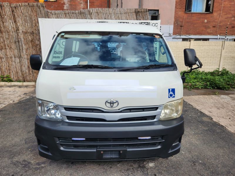  30616  TOYOTA HIACE  2011  