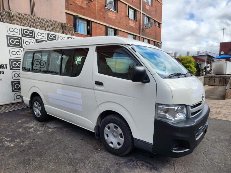  30616  TOYOTA HIACE  2011  