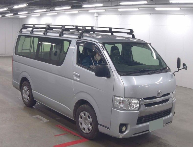  30625  TOYOTA HIACE  2017  