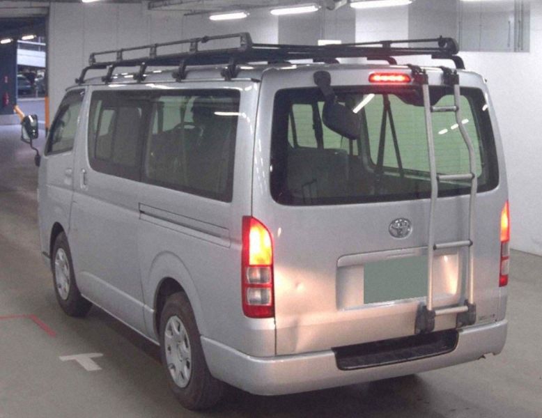  30625  TOYOTA HIACE  2017  