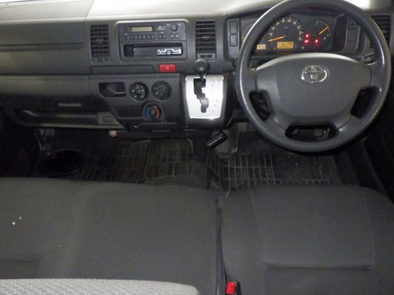  30626  TOYOTA HIACE  2016  