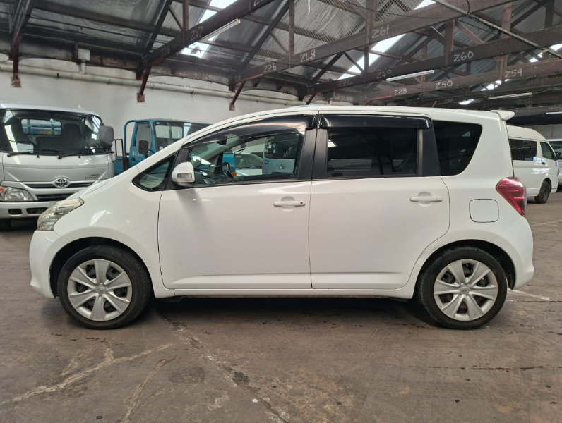  30628  TOYOTA RACTIS  2009  