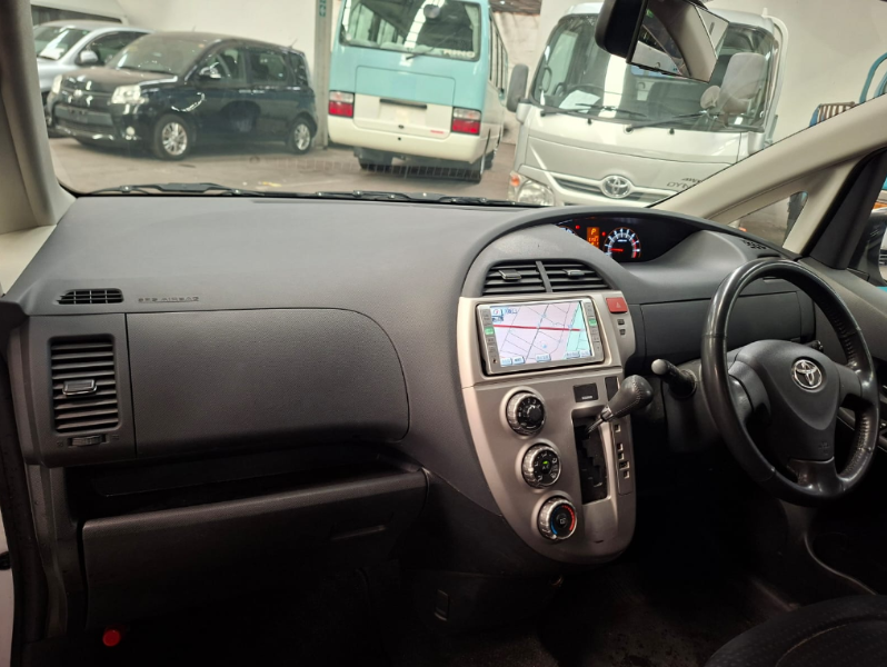  30628  TOYOTA RACTIS  2009  