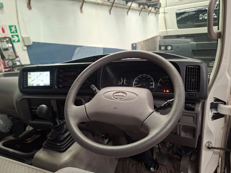  30634  HINO LIESSE BUS  2012  