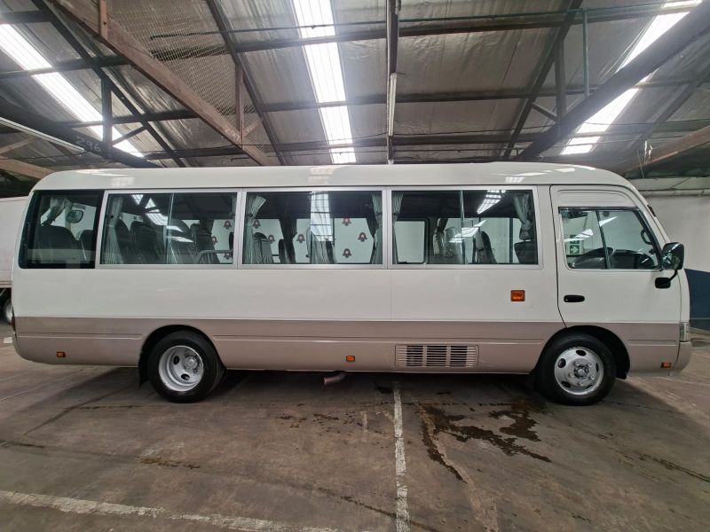  30634  HINO LIESSE BUS  2012  