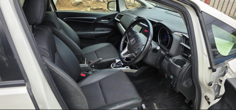  30635  HONDA FIT  2016  