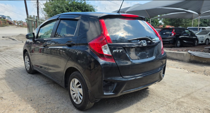  30636  HONDA FIT  2016  