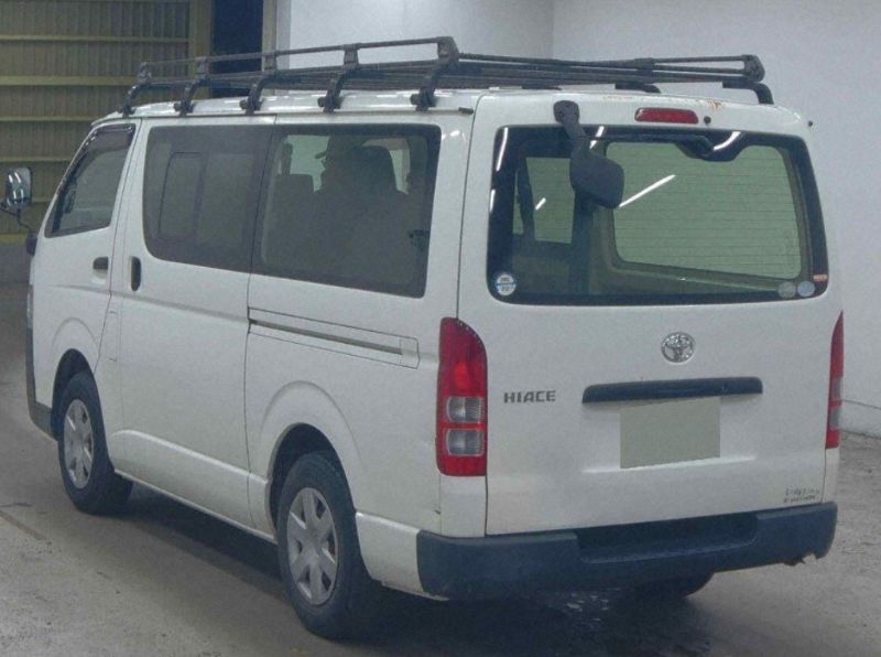  30637  TOYOTA HIACE  2017  