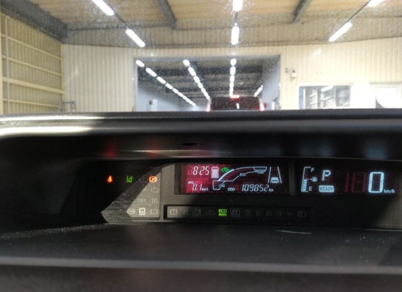 30640  TOYOTA AQUA  2017  
