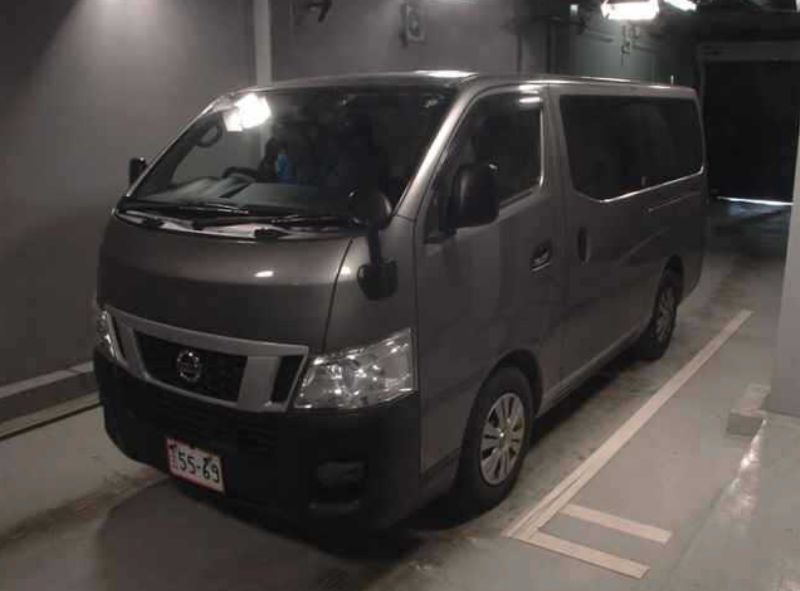  30648  NISSAN CARAVAN  2017 