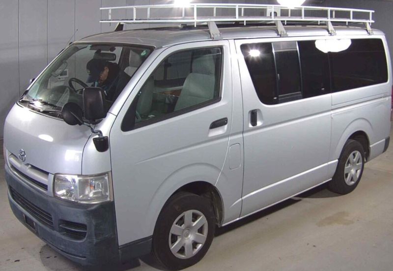  30650  TOYOTA HIACE  2005 