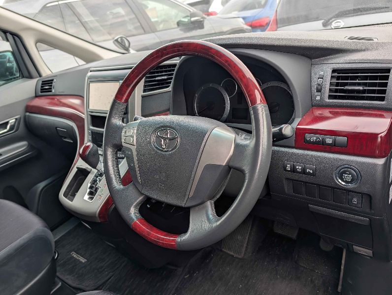  30651  TOYOTA Vellfire  2008  