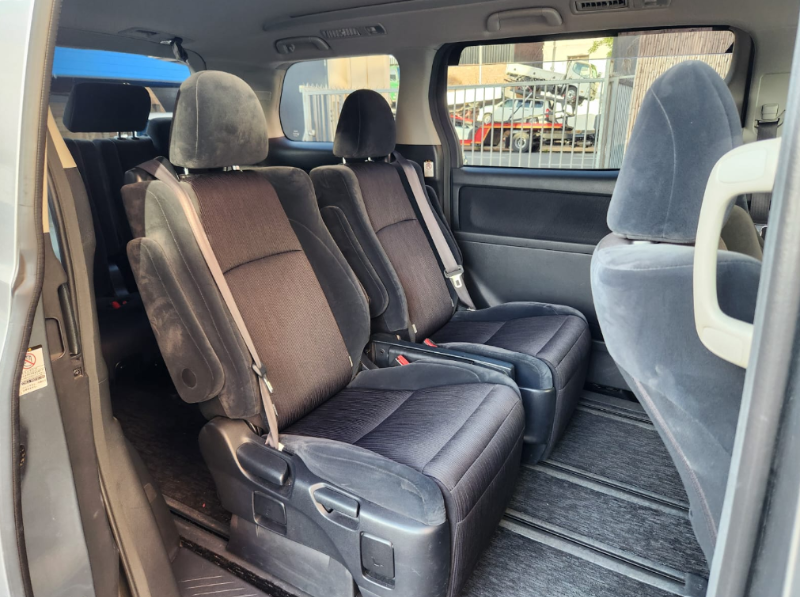  30651  TOYOTA Vellfire  2008  