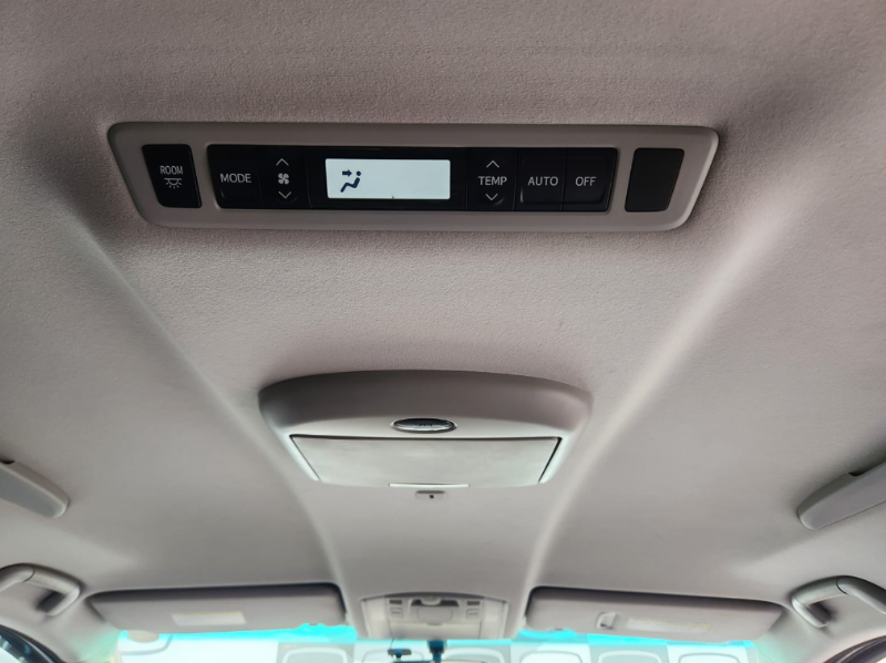  30651  TOYOTA Vellfire  2008  