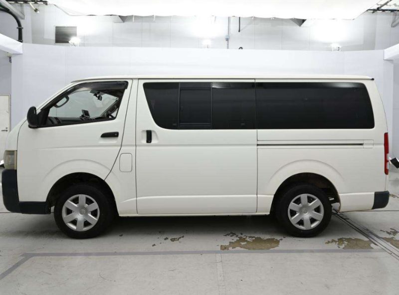  30658  TOYOTA HIACE  2004  