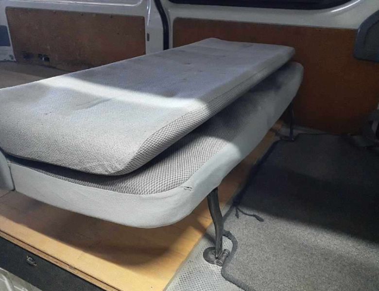  30658  TOYOTA HIACE  2004  