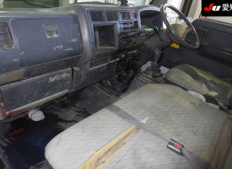  30665  TOYOTA DYNA  1999  