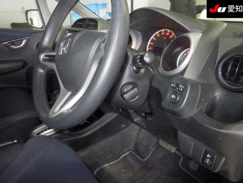  30666  HONDA FIT  2011  