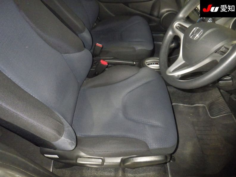  30666  HONDA FIT  2011  