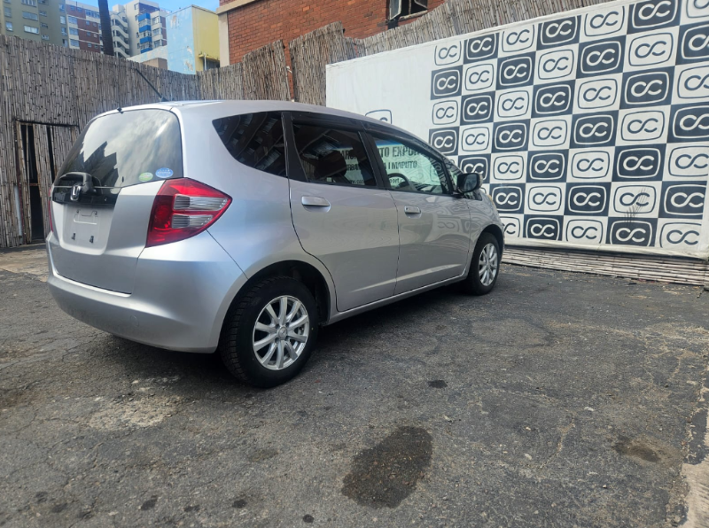  30666  HONDA FIT  2011  