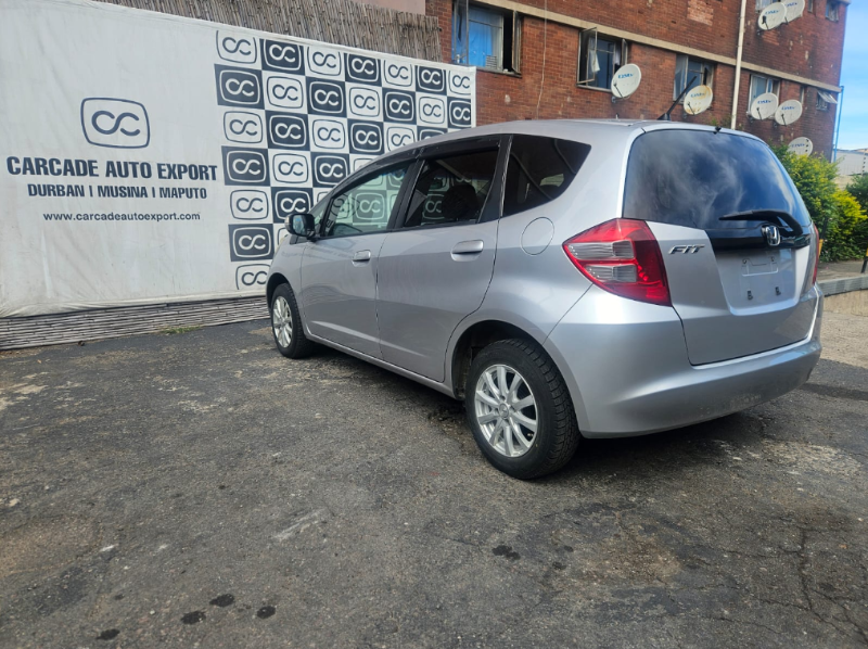  30666  HONDA FIT  2011  