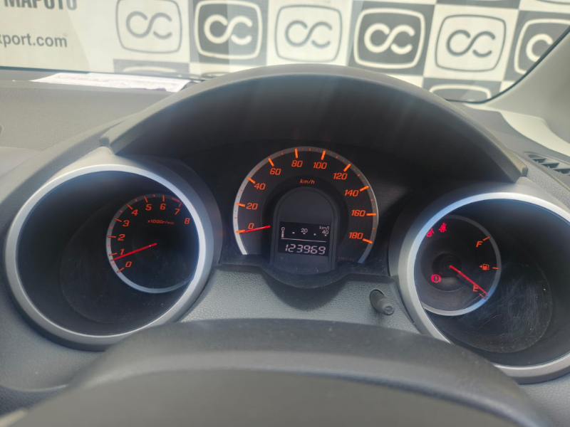  30666  HONDA FIT  2011  
