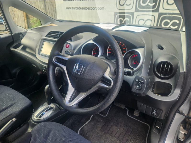  30666  HONDA FIT  2011  