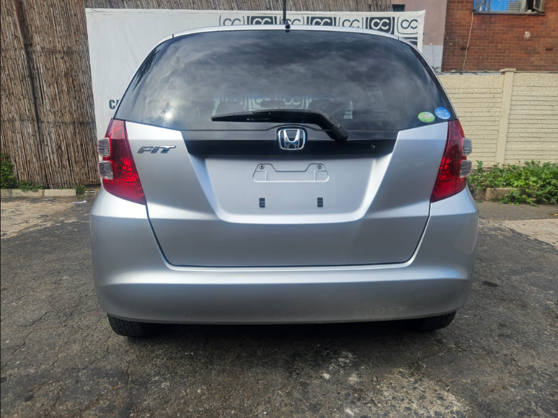  30666  HONDA FIT  2011  
