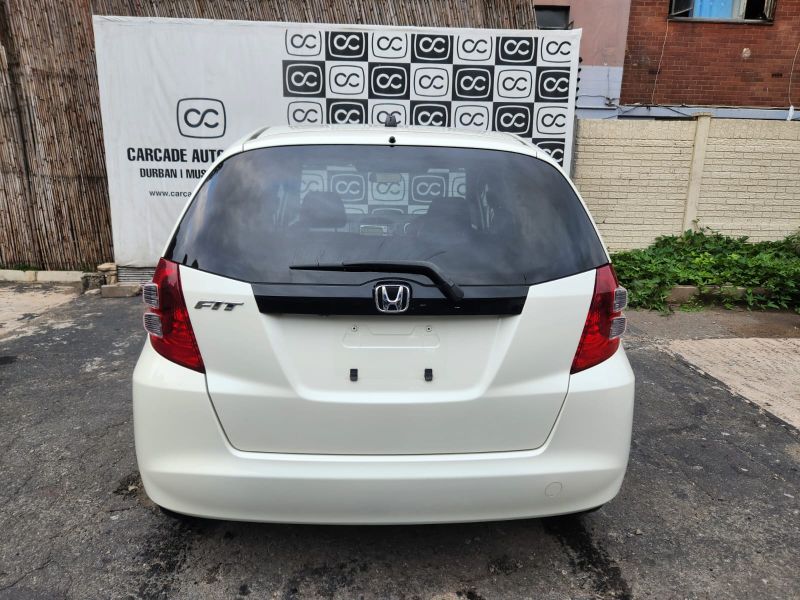  30670  HONDA FIT  2010  